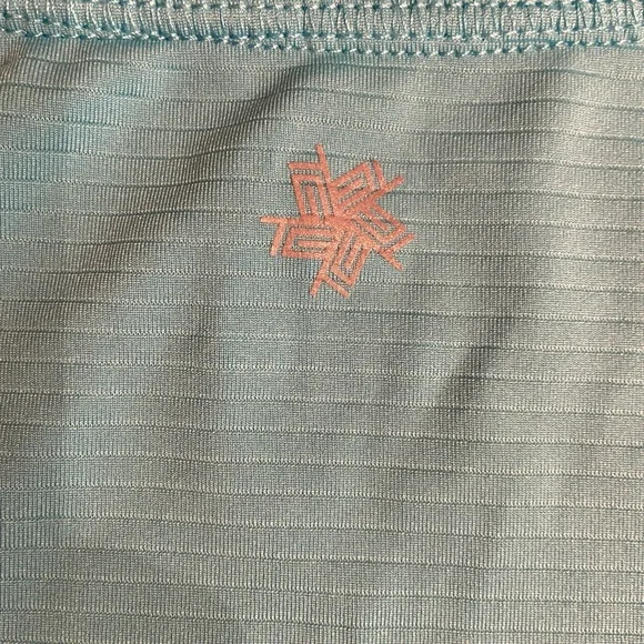 Tek Gear Dry Tek Top - Picture 4 of 6